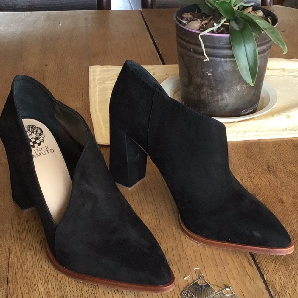 Vince Camuto bootie